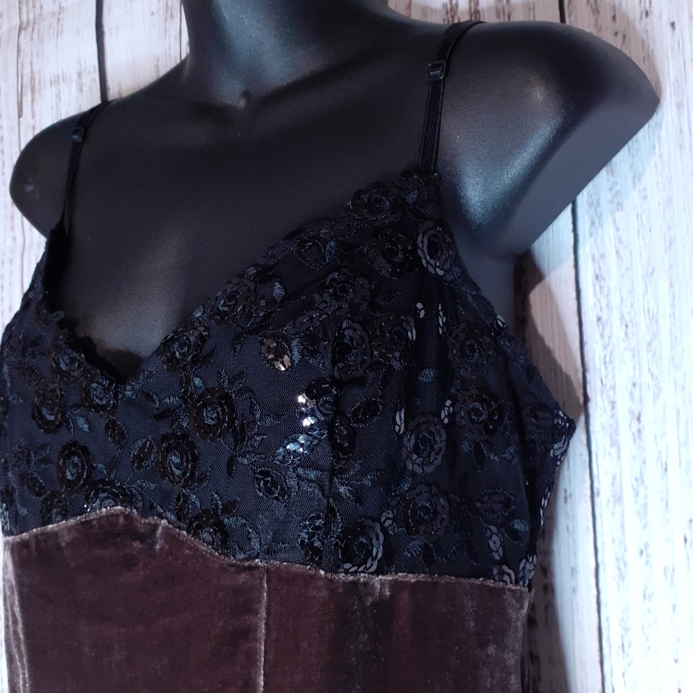 Waltex Spa fairy grunge spaghetti strap velvet blouse w/ sequins &  floral lace - Picture 3 of 15